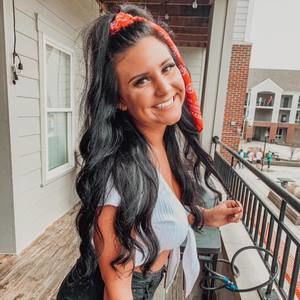 Meet your Posher, Karissa